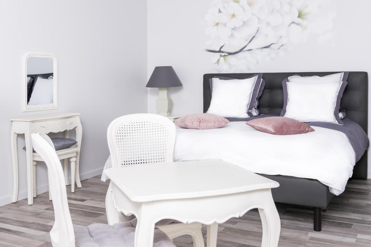 L'Attrap'Reves : Le Confort Hotelier, La Convivialite En Plus Ergersheim Buitenkant foto